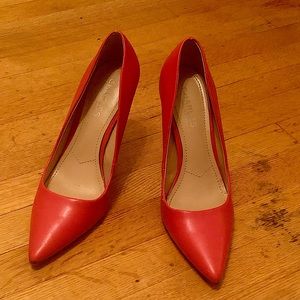 Charles David Maxx Pointed Toe Pump